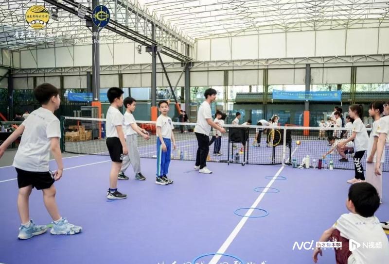世界杯官方app下载-粤港澳大湾区青少年体育发展计划网球培训增城站开营